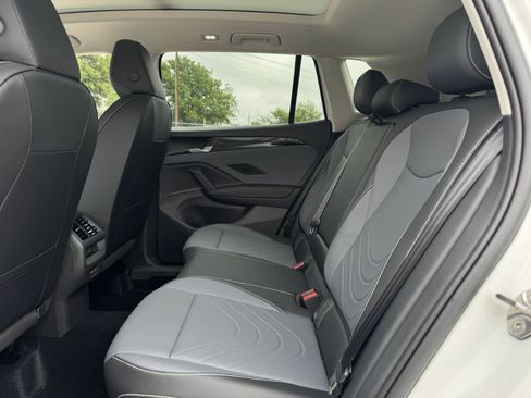 New 2026 Volkswagen Tiguan SE FWD image 26