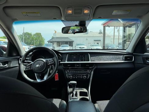 Used 2019 Kia Optima LX image 9