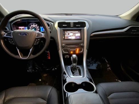 Used 2016 Ford Fusion SE w/ Equipment Group 202A FWD image 15