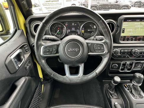 Used 2023 Jeep Wrangler Unlimited Sahara w/ Cold Weather Group image 17