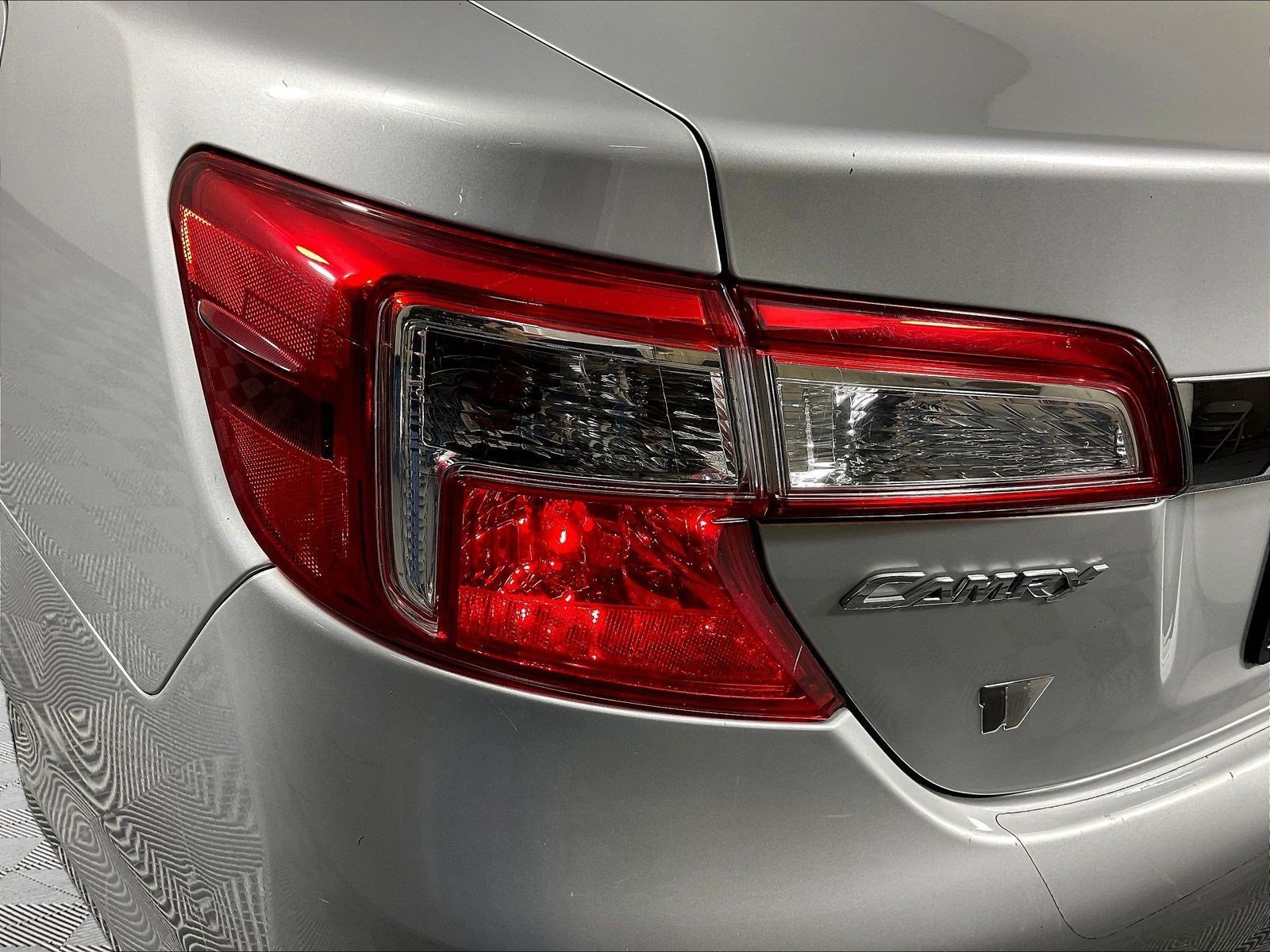Used 2014 Toyota Camry XLE FWD image 23