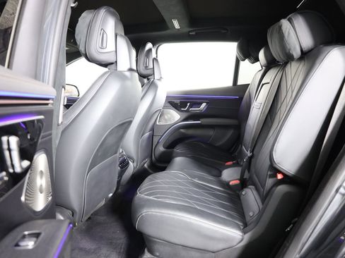 Used 2023 Mercedes-Benz EQS 580 4MATIC SUV w/ Exclusive Trim Package image 45