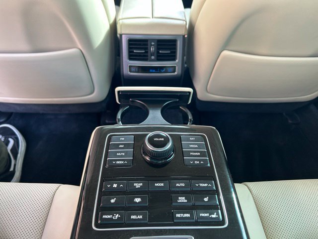 Used 2015 Hyundai Equus Signature RWD image 13