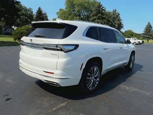 Certified 2025 Buick Enclave Avenir w/ Super Cruise Package FWD image 8