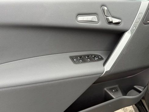 New 2026 BMW iX xDrive60 w/ M Sport Package image 15