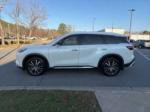 Used 2024 INFINITI QX60 Sensory w/ Vision Package image 4