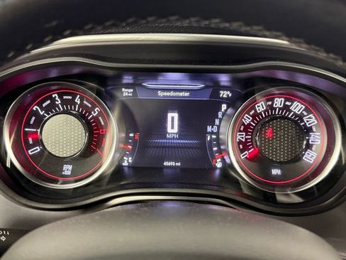 Used 2022 Dodge Challenger R/T RWD image 11