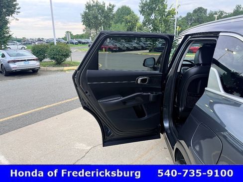 Used 2025 Kia Sorento EX w/ Panoramic Sunroof Package FWD image 15
