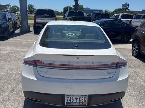 Used 2017 Lincoln MKZ Reserve FWD image 8