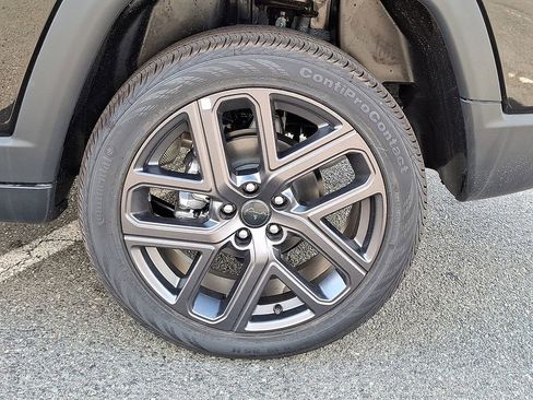 New 2026 Jeep Compass Limited image 8