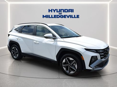 Used 2025 Hyundai Tucson SEL FWD image 6