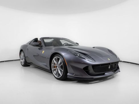 Used 2021 Ferrari 812 GTS RWD image 11