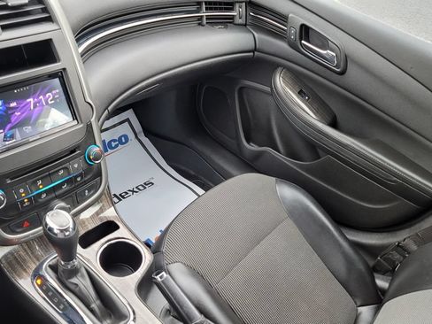 Used 2015 Chevrolet Malibu LT FWD image 22