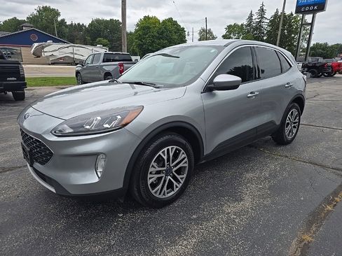 Used 2022 Ford Escape SEL image 2
