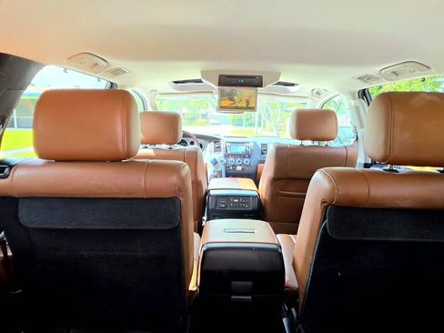 Used 2015 Toyota Sequoia Platinum RWD image 11