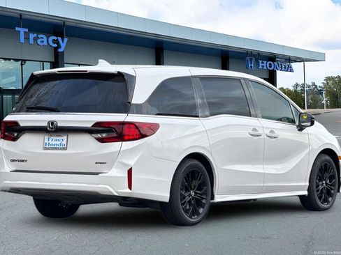 New 2026 Honda Odyssey Sport-L image 4