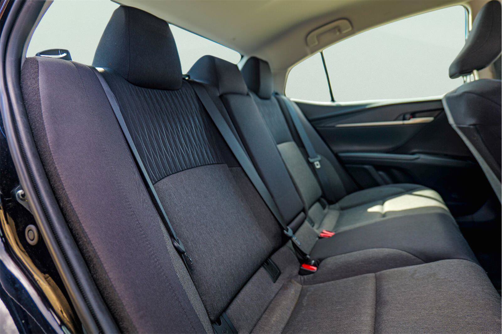 Used 2025 Toyota Camry LE FWD image 12