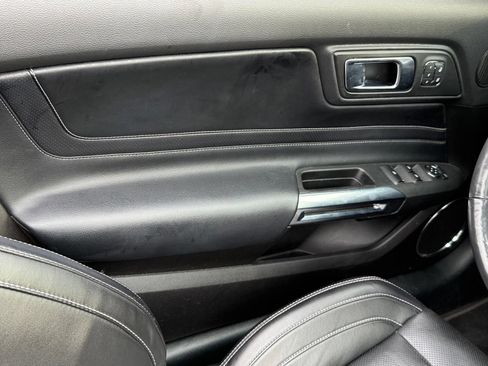 Used 2022 Ford Mustang Premium RWD image 30