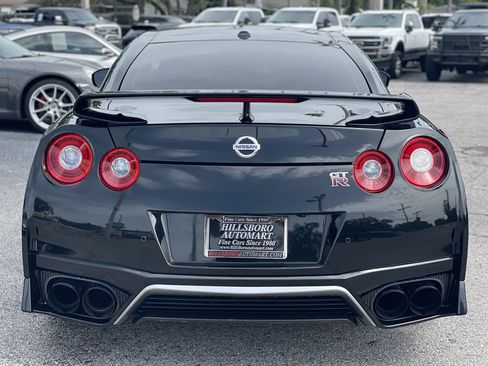 Used 2020 Nissan GT-R Premium w/ Premium Interior Package AWD/4WD image 17