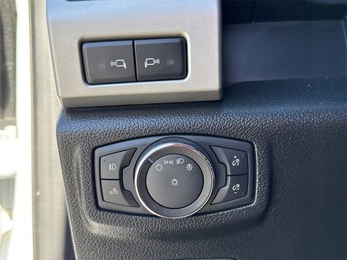 Used 2018 Ford F150 Lariat w/ Equipment Group 502A Luxury image 17