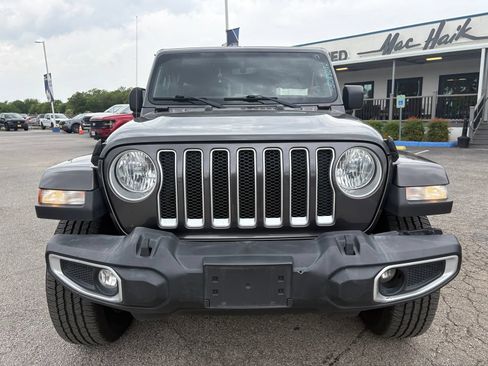 Used 2022 Jeep Wrangler Unlimited Sahara AWD/4WD image 6
