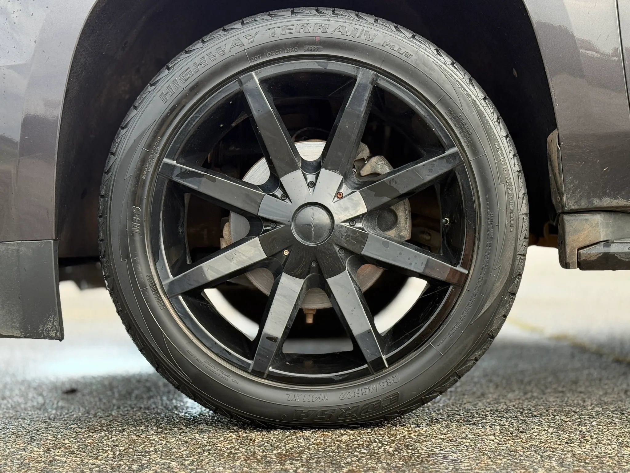 Used 2018 Chevrolet Tahoe LT AWD/4WD image 29