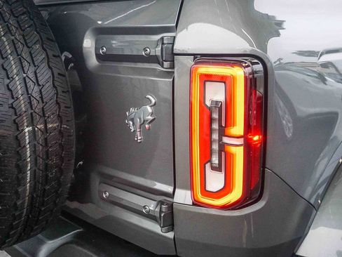 Used 2024 Ford Bronco Outer Banks AWD/4WD image 8