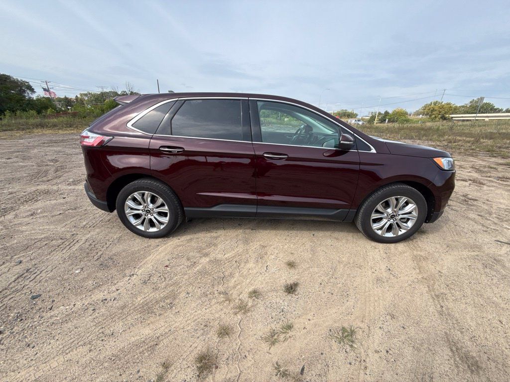 Used 2024 Ford Edge Titanium AWD/4WD image 32