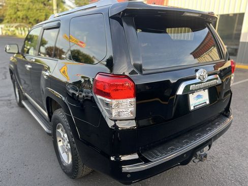 Used 2013 Toyota 4Runner SR5 w/ Premium Pkg w/3rd Row Seat AWD/4WD image 3