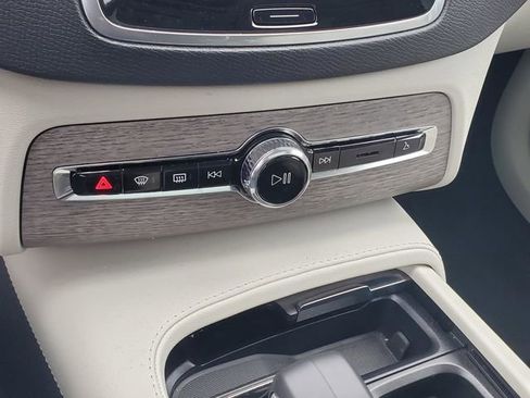 Certified 2023 Volvo XC90 B6 Core w/ Climate Package AWD/4WD image 23