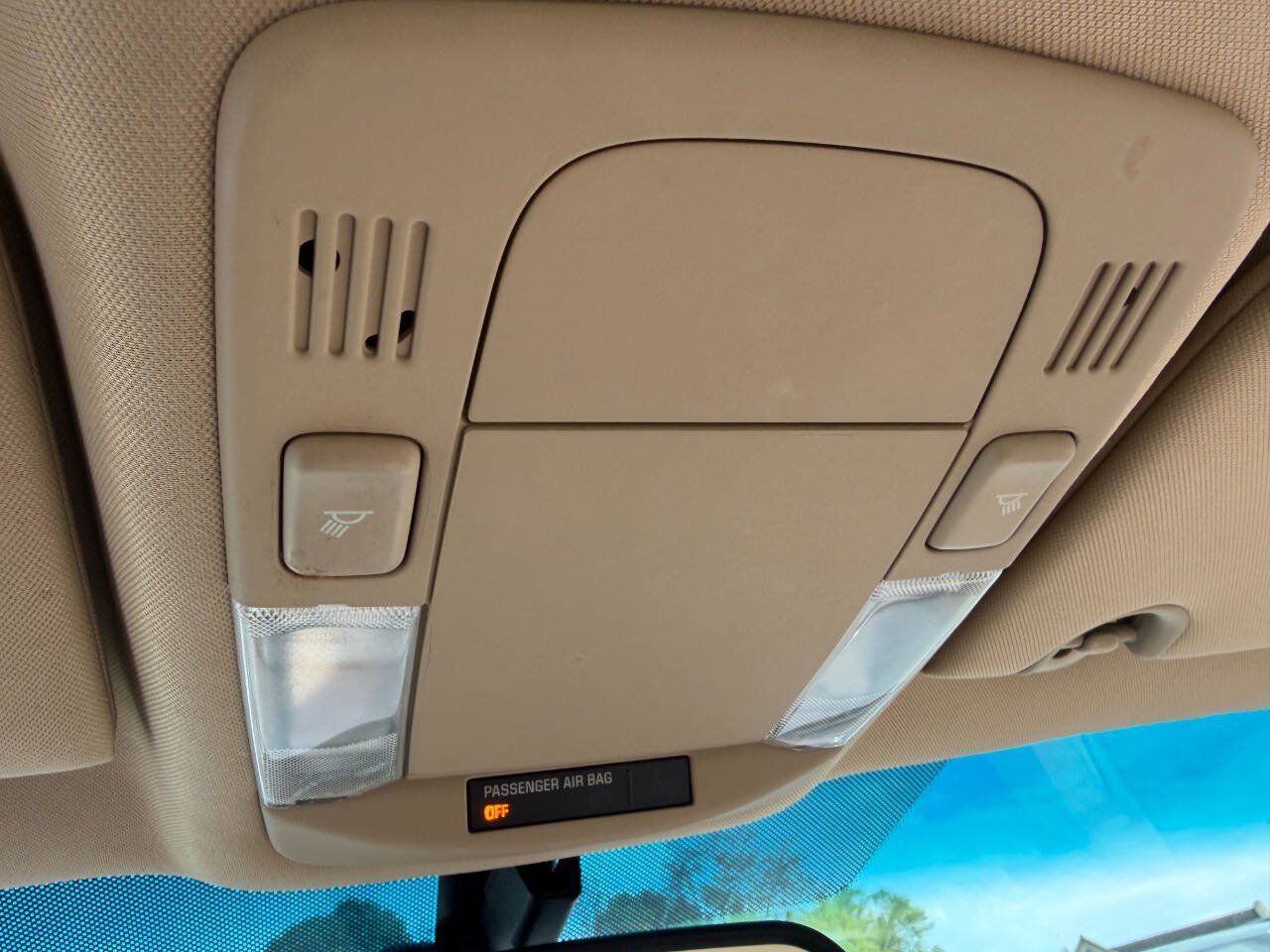 Used 2010 Buick Lucerne CX w/ CX Premium Appearance Package FWD image 25