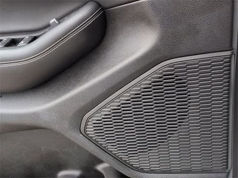 Used 2023 Jeep Grand Cherokee L Laredo image 29