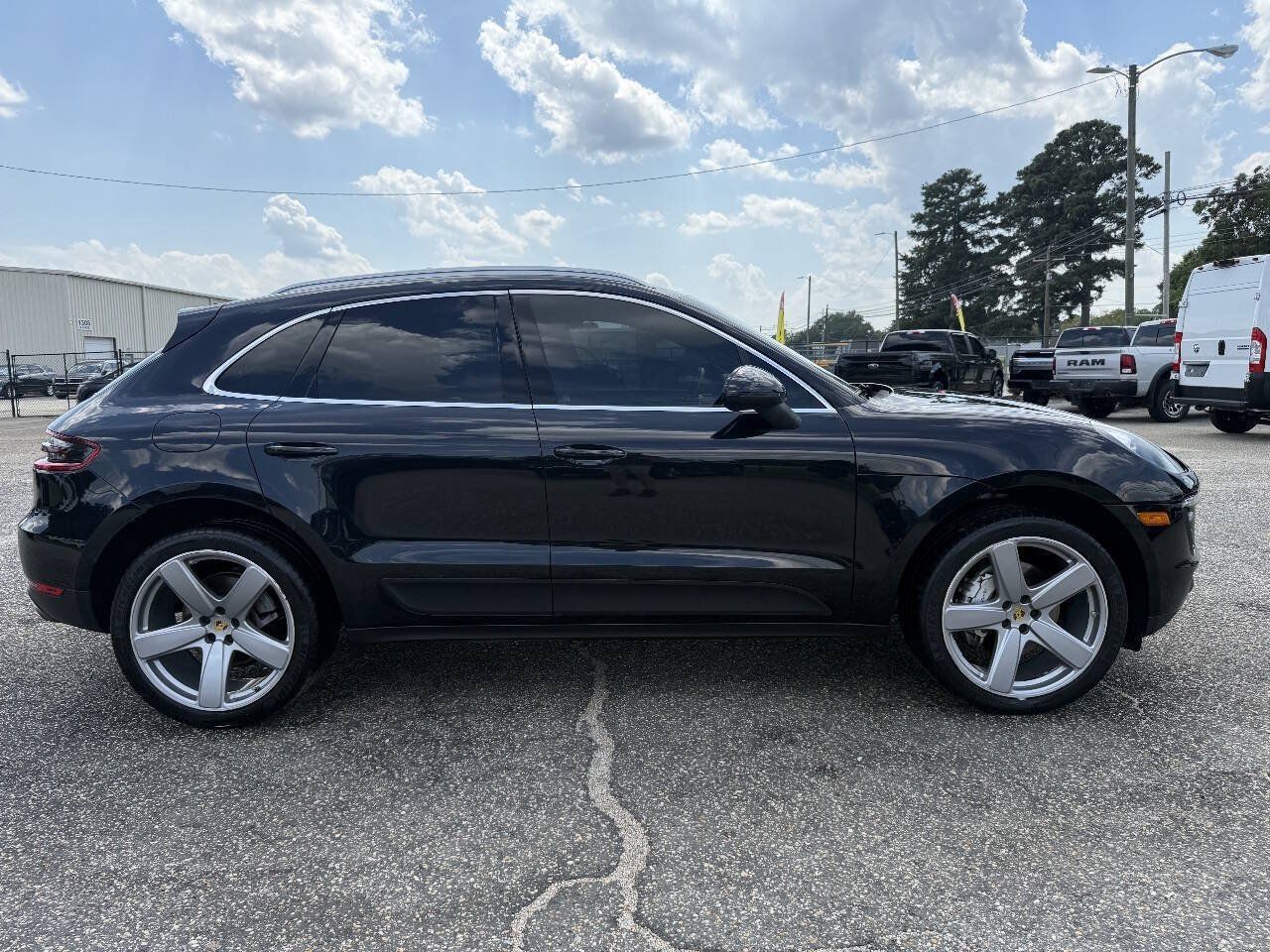 Used 2016 Porsche Macan S AWD/4WD image 19