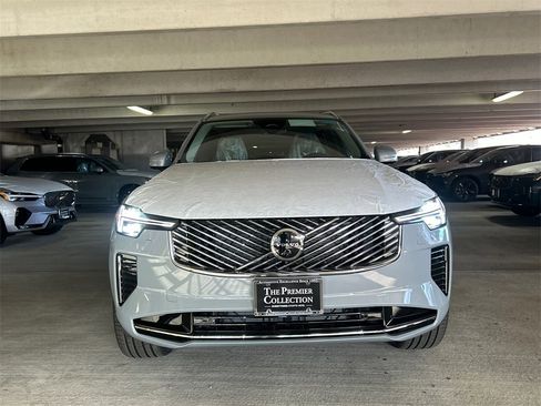 New 2026 Volvo XC90 B6 Plus w/ Protection Package Premier image 6