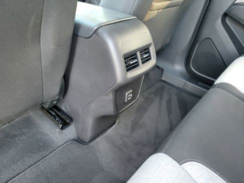 Certified 2024 Chevrolet Equinox LS w/ LS Convenience Package image 30