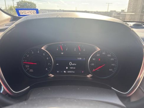 Used 2020 Chevrolet Equinox Premier FWD image 5