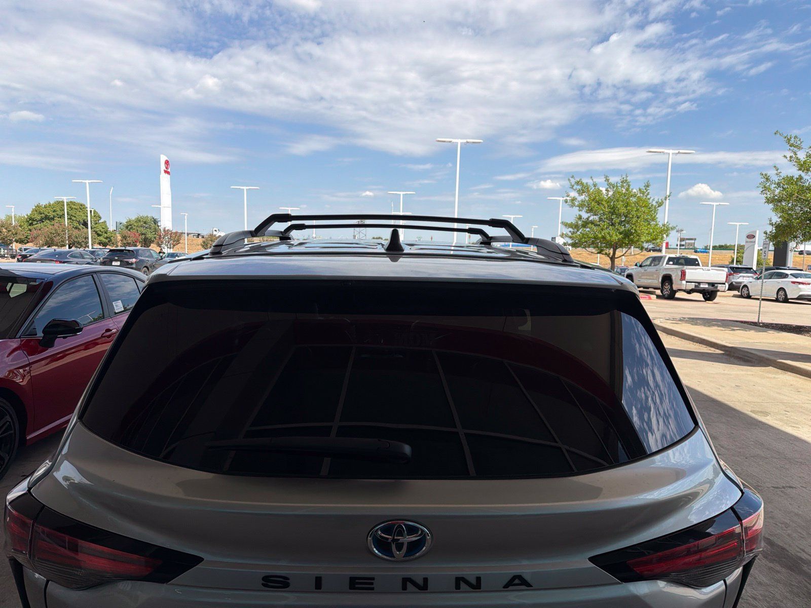 Used 2021 Toyota Sienna XLE FWD image 17