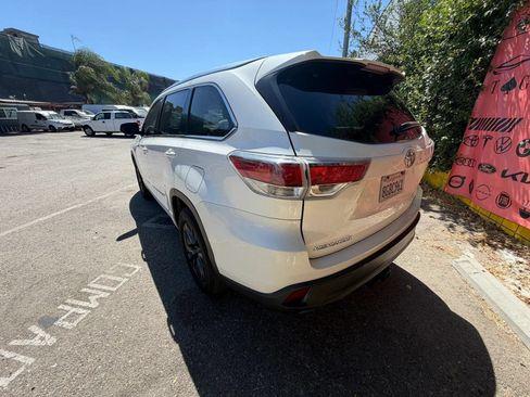 Used 2015 Toyota Highlander XLE FWD image 6