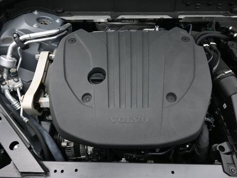 Certified 2023 Volvo XC60 B5 Plus w/ Climate Package FWD image 34