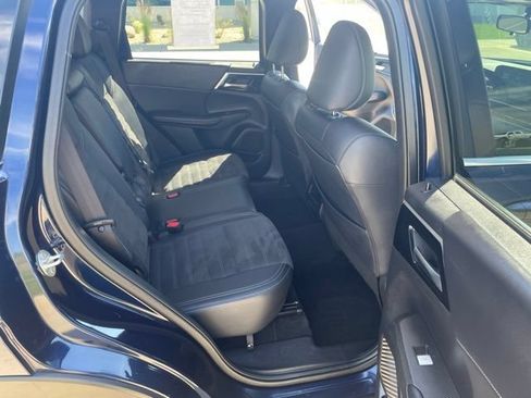 Used 2024 Mitsubishi Outlander SE Black Edition AWD/4WD image 21