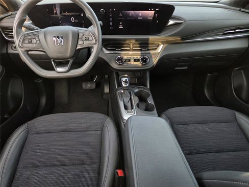 Used 2025 Buick Envista Preferred FWD image 8