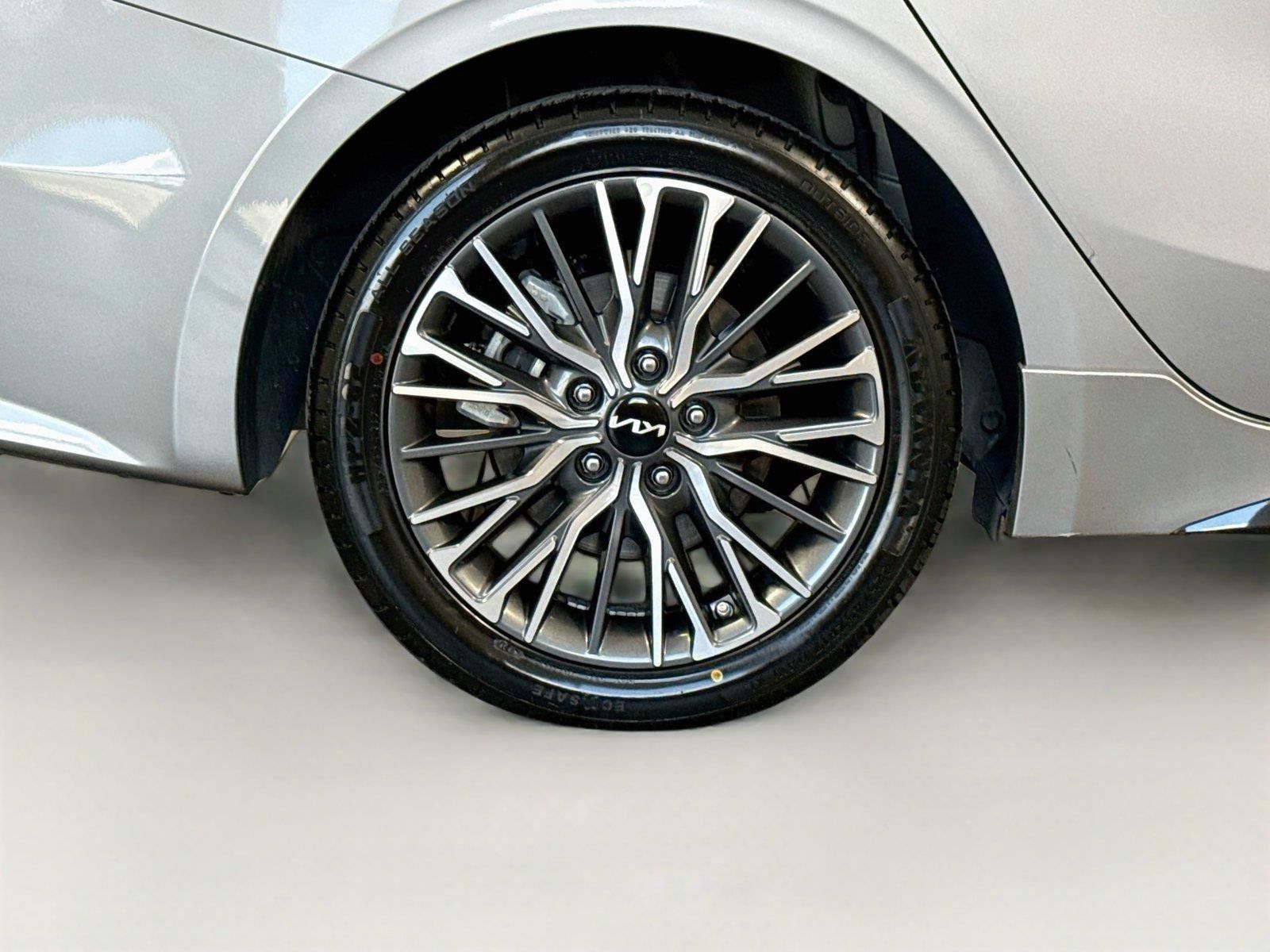 Used 2024 Kia Forte GT-Line w/ GT-Line Premium Package FWD image 33