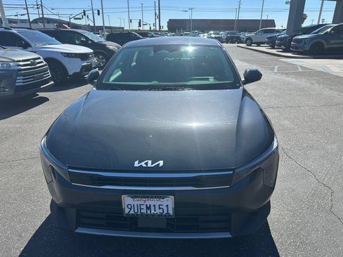 Used 2025 Kia K4 EX FWD image 2