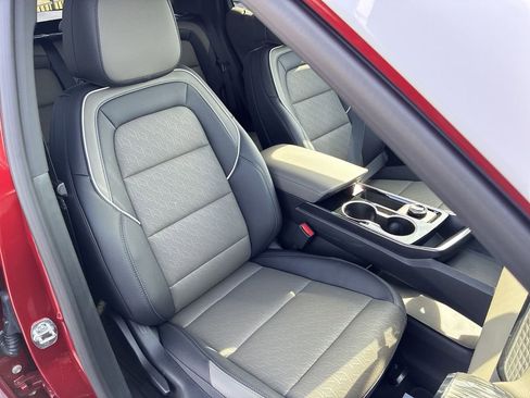 New 2026 Chevrolet Equinox LT w/ Convenience Package II FWD image 20