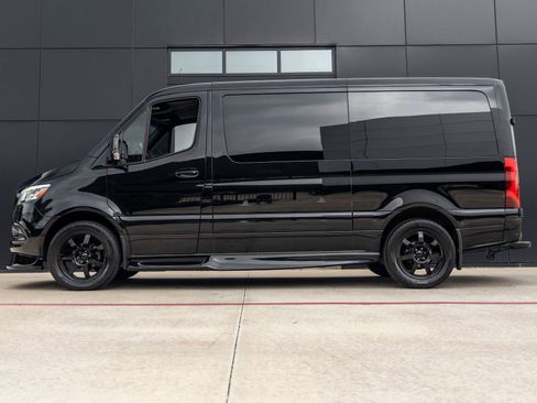 Used 2020 Mercedes-Benz Sprinter 2500 image 9