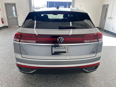 New 2026 Volkswagen Atlas Cross Sport SE AWD/4WD image 4