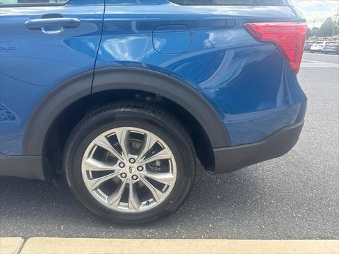 Used 2021 Ford Explorer XLT w/ Equipment Group 202A AWD/4WD image 48
