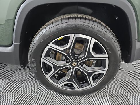 Used 2025 Rivian R1T Adventure AWD/4WD image 10