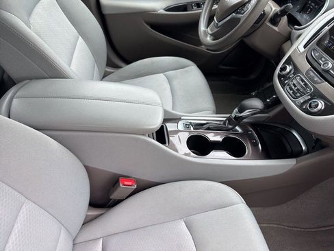 Used 2025 Chevrolet Malibu LT FWD image 22