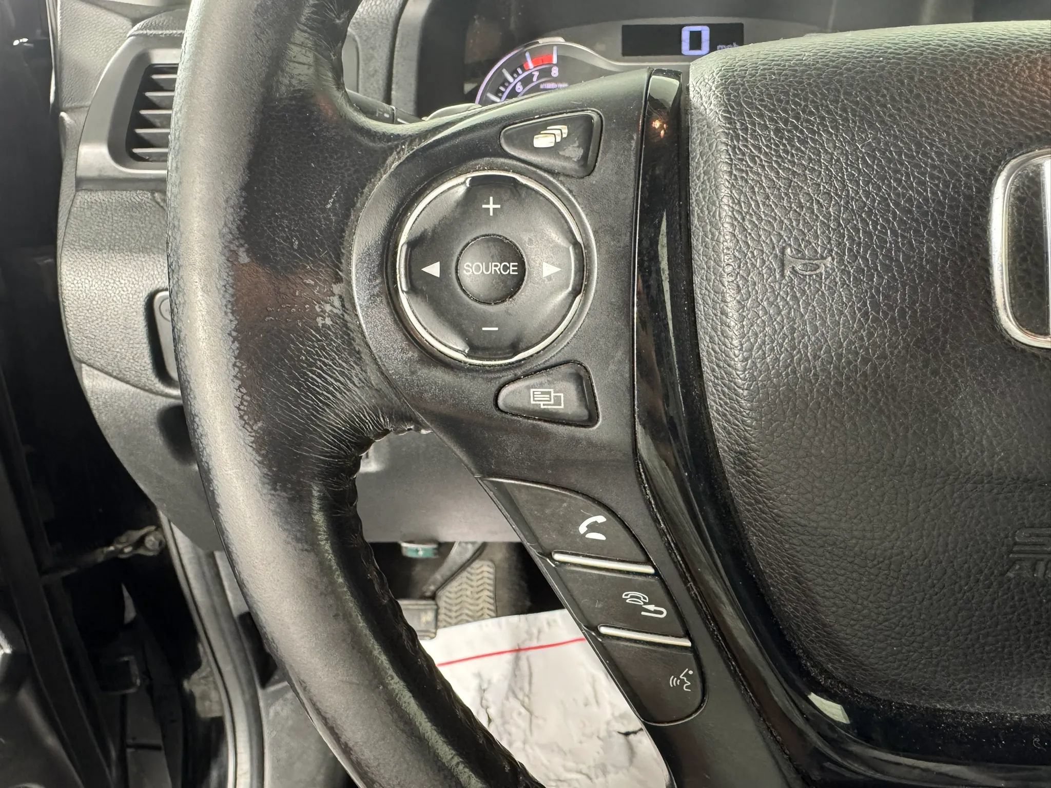 Used 2018 Honda Pilot Touring image 15